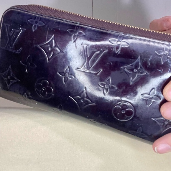 Louis Vuitton Monogram Vernis Wallet - wine color - Picture 1 of 11